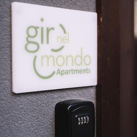 Giro Nel Mondo Apartments Catânia Exterior foto